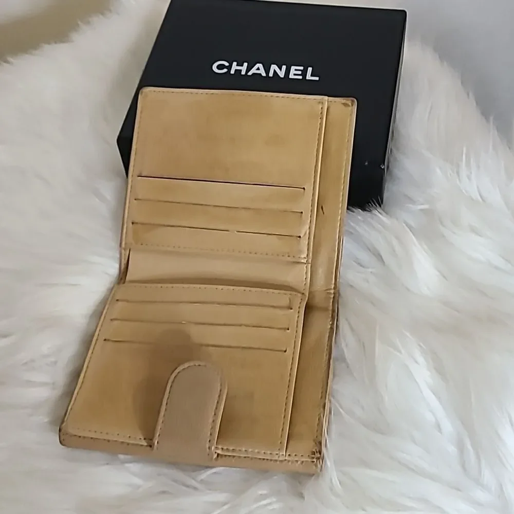💯Authentic Channel Short Trifold Wallet 🍀